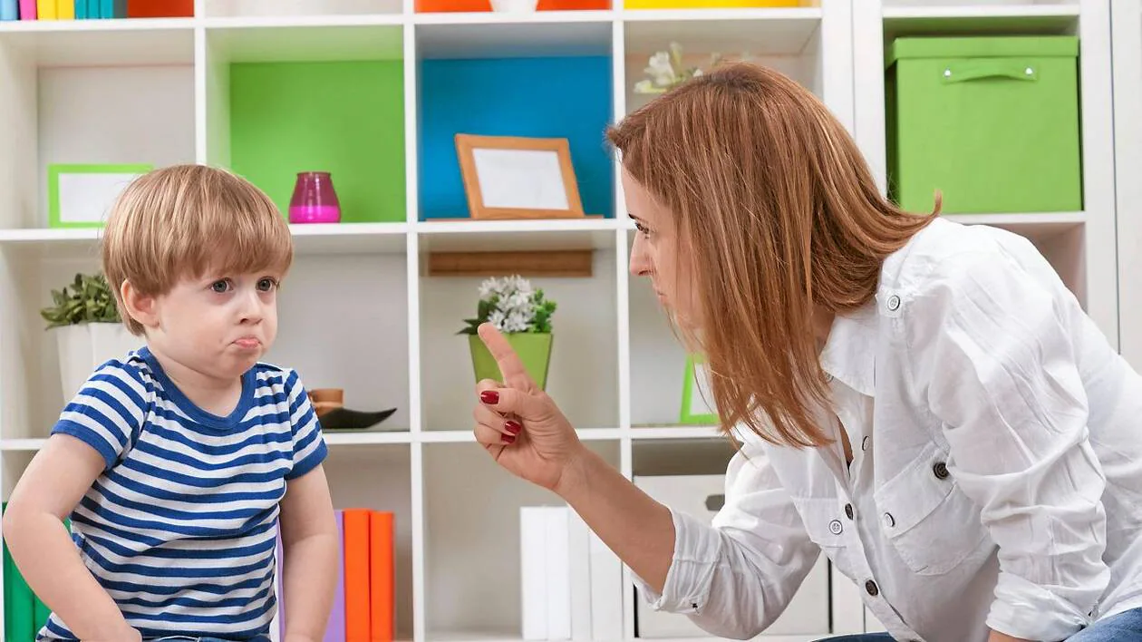 Faut il consulter un professionnel si mon enfant tape souvent