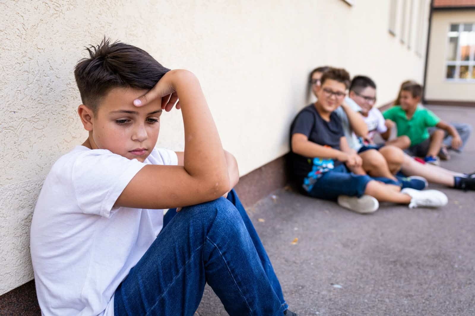 Que faire quand mon fils est rejeté par ses camarades